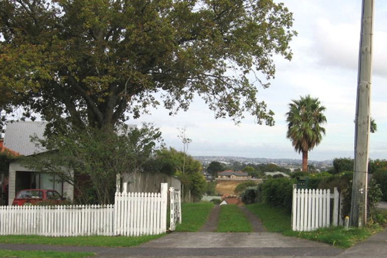 Photo of property in 249 Royal Road, Massey, Auckland, 0614
