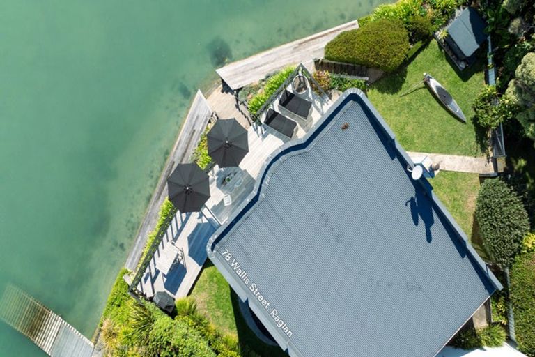 Photo of property in Wallis Street, Raglan, 3225