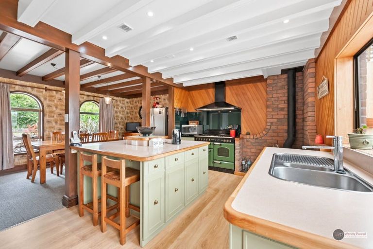 Photo of property in 21 Dalton Grove, Stokes Valley, Lower Hutt, 5019