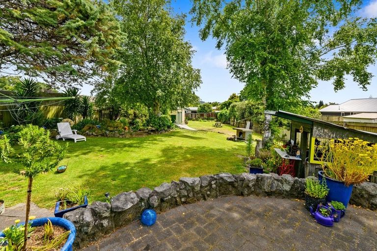 Photo of property in 4 Kahu Street, Utuhina, Rotorua, 3015