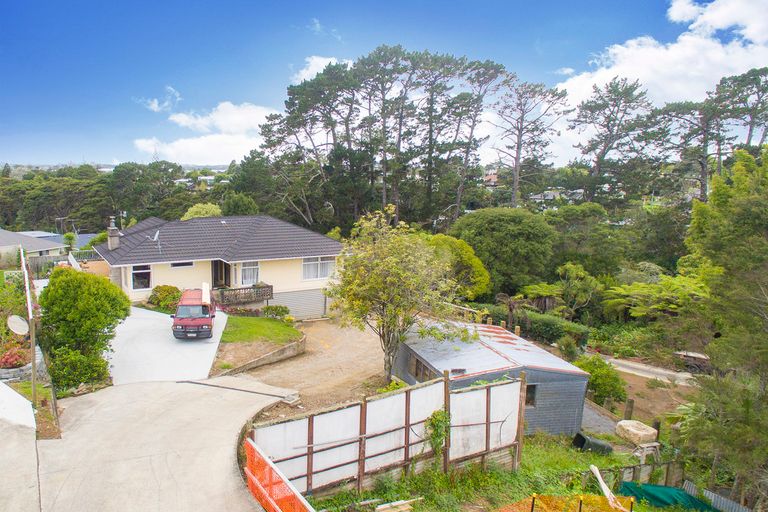 Photo of property in 12a Crystal Avenue, Glendene, Auckland, 0602