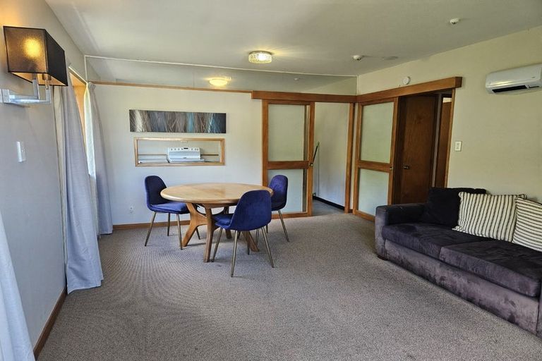 Photo of property in Mansfield Towers, 1 Grant Road, Thorndon, Wellington, 6011
