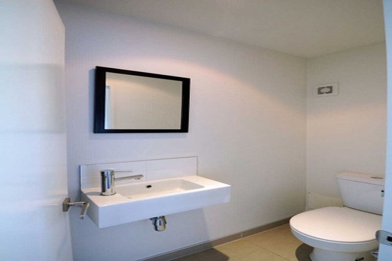 Photo of property in 9/20 North Avon Road, Richmond, Christchurch, 8013