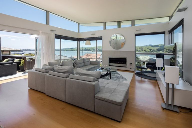 Photo of property in 11 Bowsprit Way, Whitby, Porirua, 5024