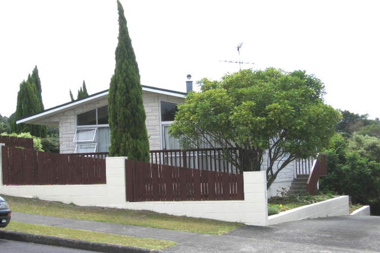 Photo of property in 120 Weatherly Road, Torbay, Auckland, 0630