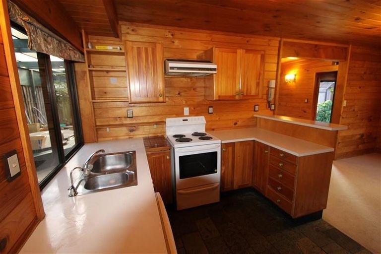 Photo of property in 1/170 Green Lane West, Greenlane, Auckland, 1051