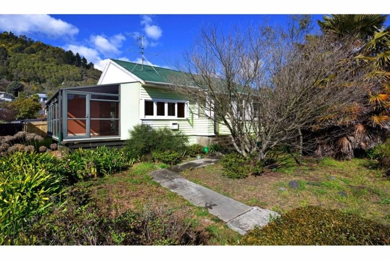 Photo of property in 175 Waimea Road, Nelson South, Nelson, 7010