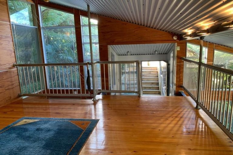 Photo of property in 2 Bendbrook Way, Ngaio, Wellington, 6035