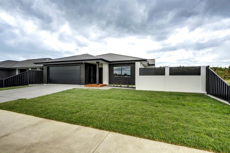 Photo of property in 15 Arihi Crescent, Frimley, Hastings, 4120