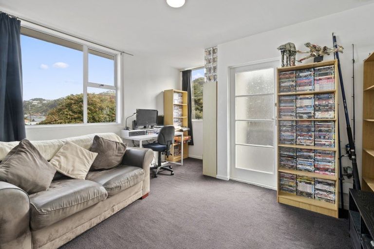 Photo of property in 6/127 Queens Drive, Lyall Bay, Wellington, 6022