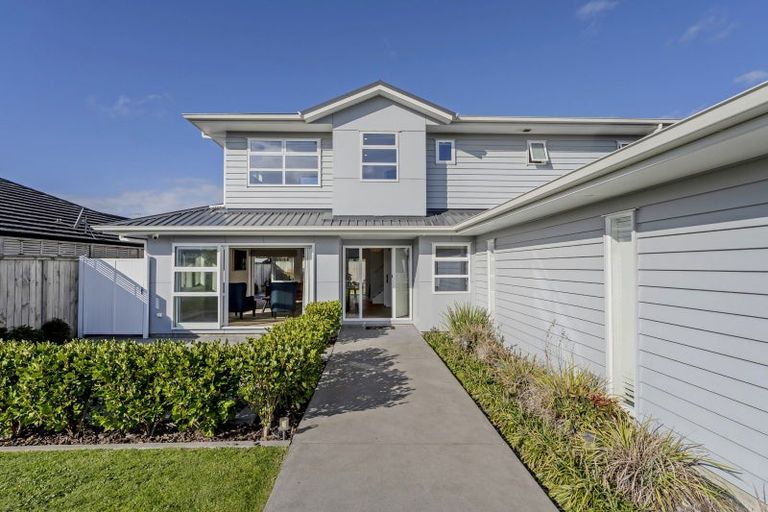 Photo of property in 100 Kupe Drive, Whitianga, 3510