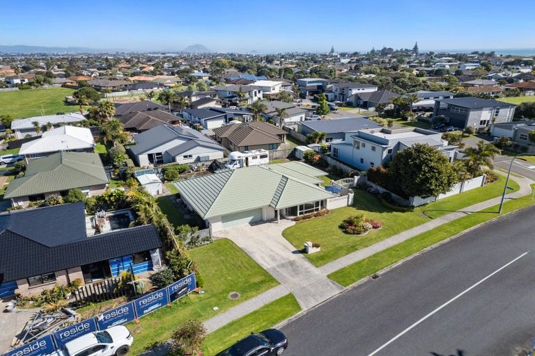 Photo of property in 56 Evans Road, Papamoa Beach, Papamoa, 3118