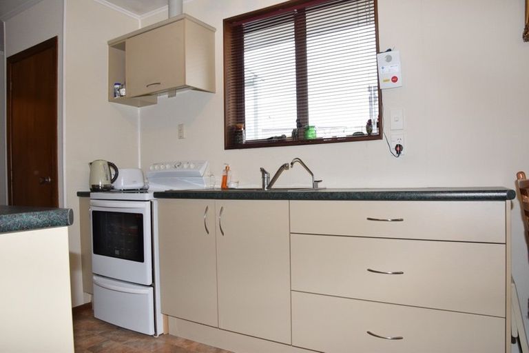 Photo of property in 17 Milford Street, Heidelberg, Invercargill, 9812