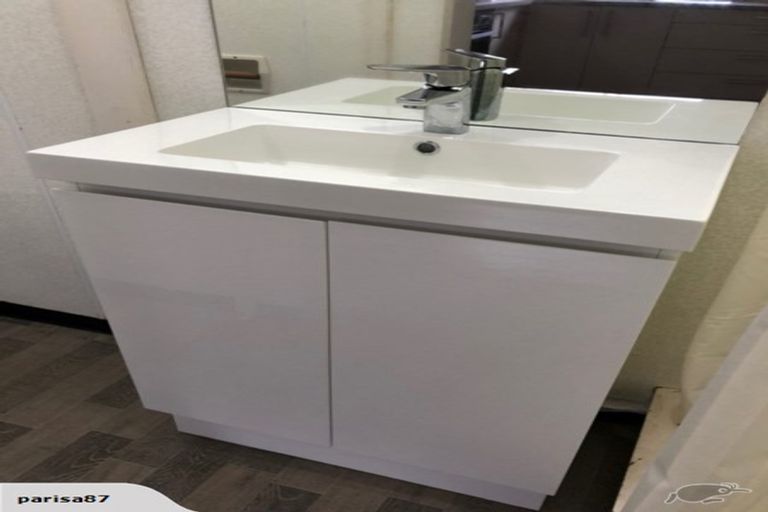 Photo of property in 18 Southern Cross Crescent, Island Bay, Wellington, 6023