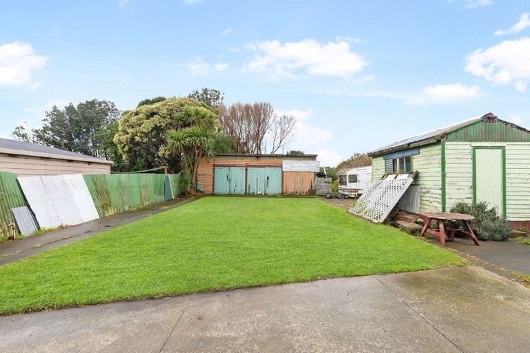 Photo of property in 40 Hood Street, Castlecliff, Whanganui, 4501