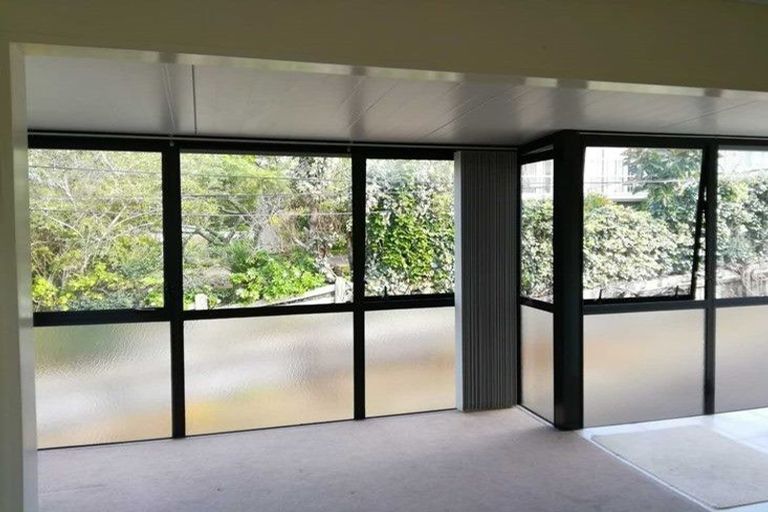Photo of property in 2/51 Park Road, Glenfield, Auckland, 0629
