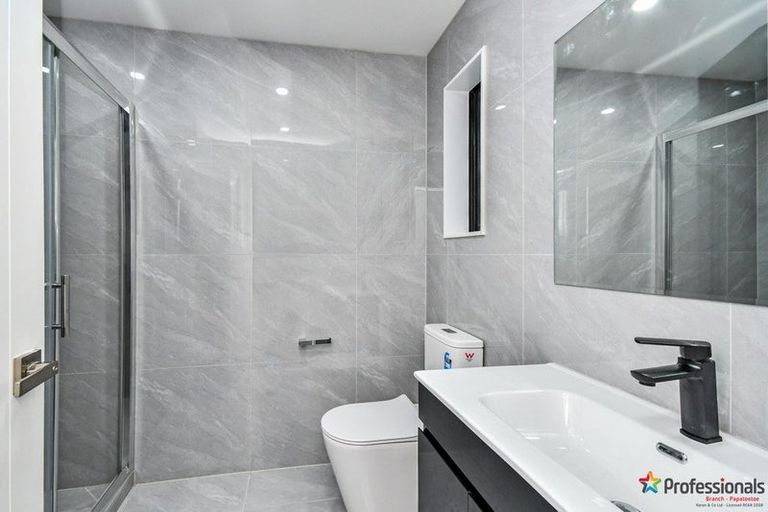 Photo of property in 4a Romney Place, Manurewa, Auckland, 2102