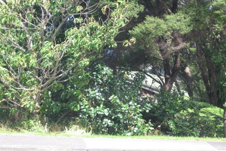 Photo of property in 96 Manuka Road, Bayview, Auckland, 0629