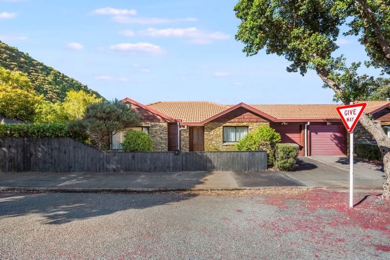 Photo of property in 9-11 Makaro Street, Eastbourne, Lower Hutt, 5013