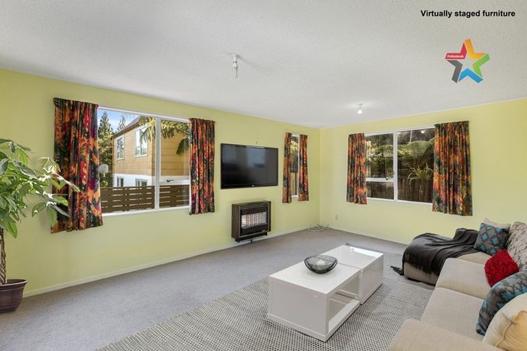 Photo of property in 1/15a Glen Road, Stokes Valley, Lower Hutt, 5019