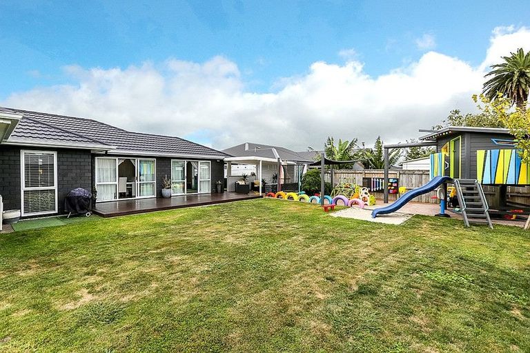 Photo of property in 5 Keene Drive, Bell Block, New Plymouth, 4312
