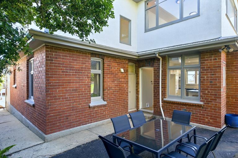 Photo of property in 27a Galloway Street, Mornington, Dunedin, 9011