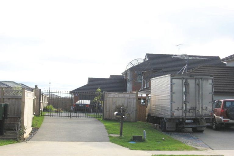 Photo of property in 204 Carnoustie Drive, Wattle Downs, Auckland, 2103