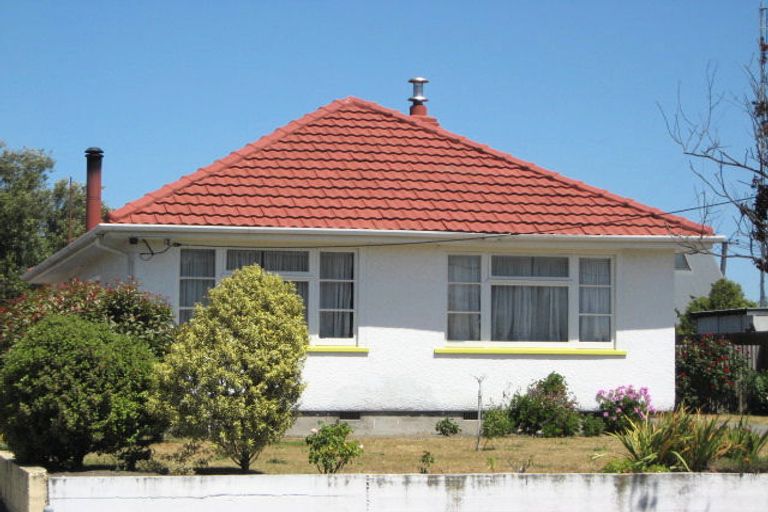 Photo of property in 64 Shortland Street, Wainoni, Christchurch, 8061