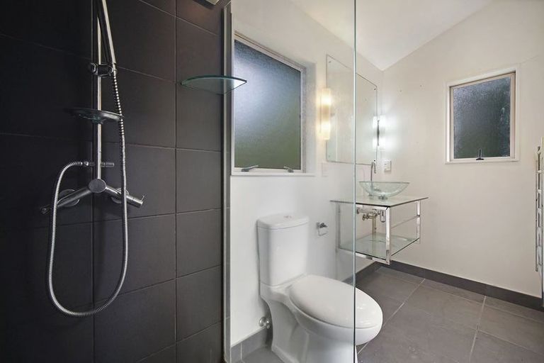 Photo of property in 109k Glengarry Road, Glen Eden, Auckland, 0602