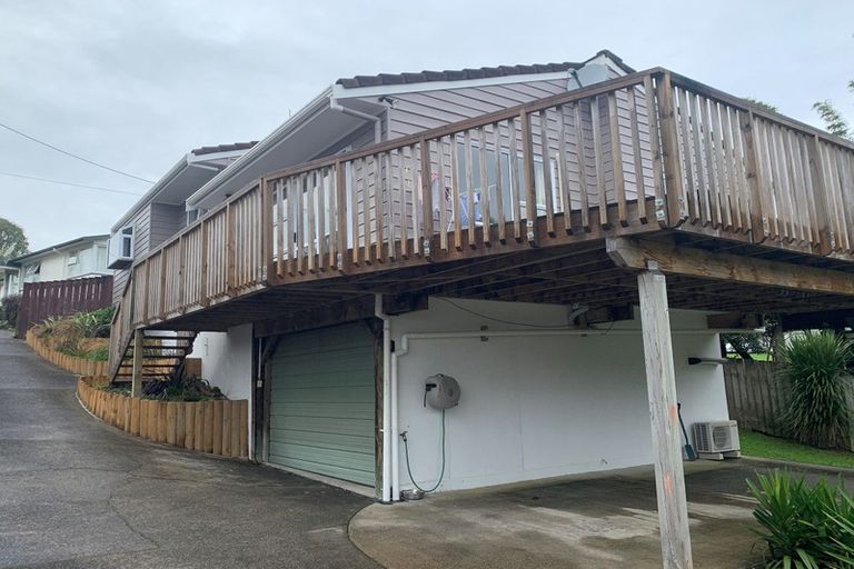 Photo of property in 2/18 Elliott Avenue, Bayview, Auckland, 0629