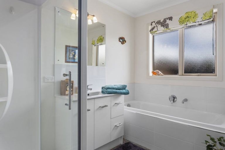 Photo of property in 4/7 Wineberry Avenue, Amberley, 7410