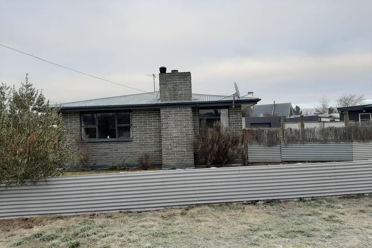 Photo of property in 9 Campbell Street, Alexandra, 9320