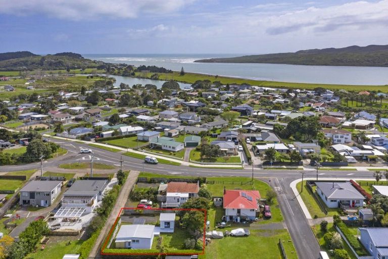 Photo of property in 66a Wainui Road, Raglan, 3225