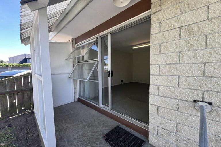 Photo of property in 2/98 Peverel Street, Riccarton, Christchurch, 8041