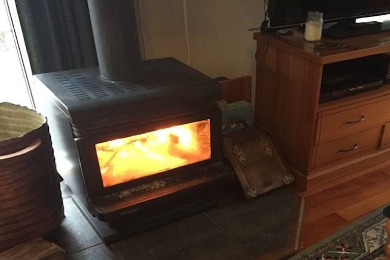 Photo of property in 71 Shaw Road, Oratia, Auckland, 0604