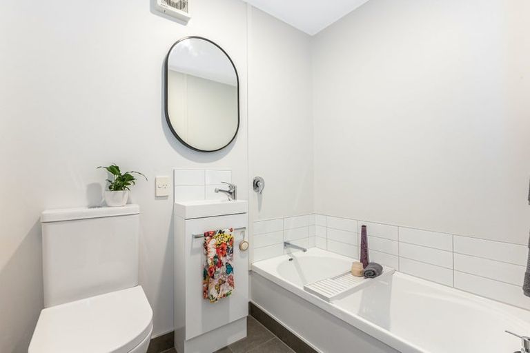 Photo of property in 16 Morere Street, Titahi Bay, Porirua, 5022