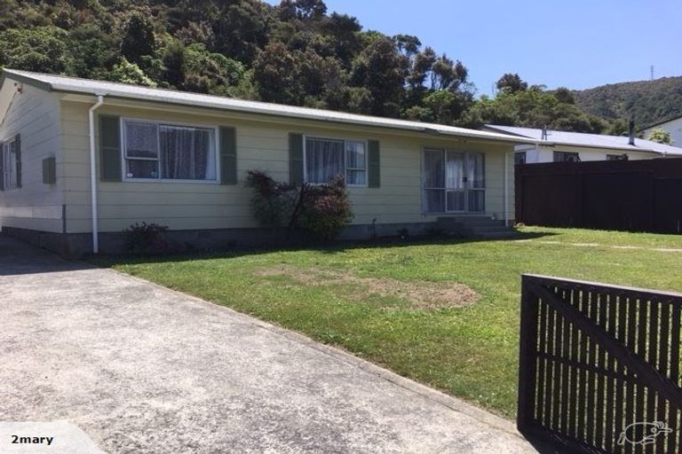 Photo of property in 73 Mohaka Street, Wainuiomata, Lower Hutt, 5014