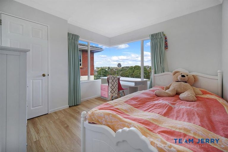 Photo of property in 2/9 Mccrystal Avenue, Bucklands Beach, Auckland, 2012