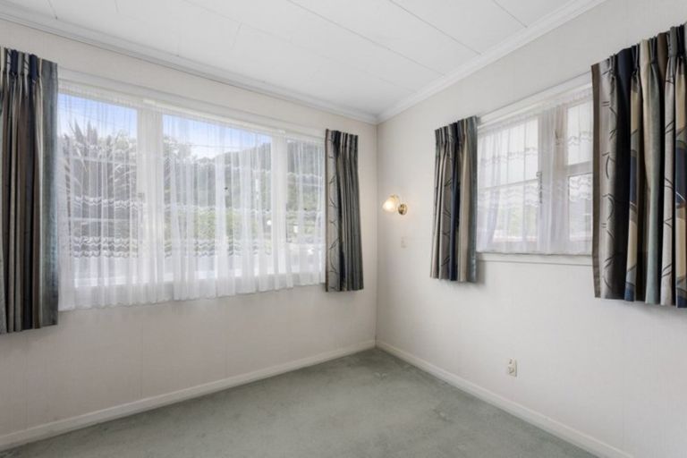 Photo of property in 9 Lane Street, Wallaceville, Upper Hutt, 5018