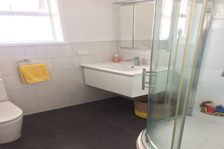 Photo of property in 1/97 Beresford Street, Bayswater, Auckland, 0622