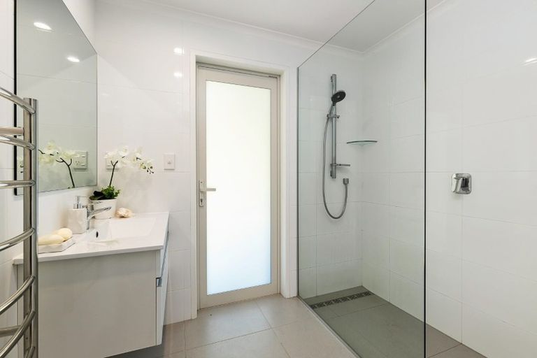 Photo of property in 6 Mckenzie Avenue, Arkles Bay, Whangaparaoa, 0932