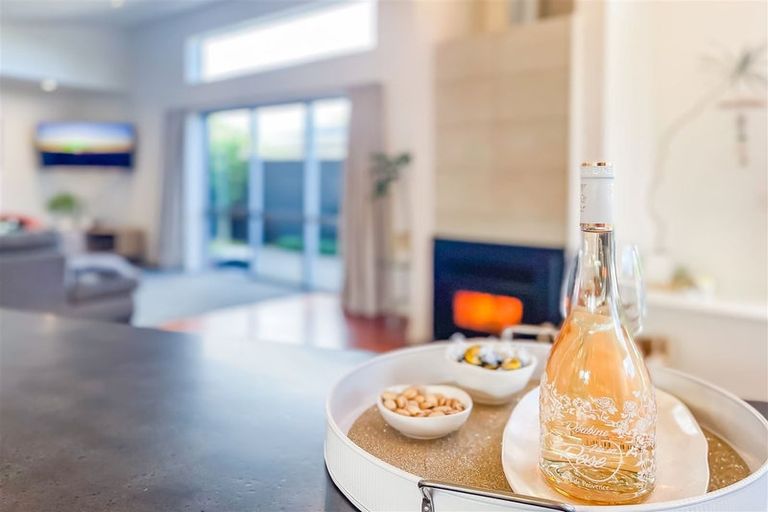 Photo of property in 1b Winara Avenue, Waikanae, 5036