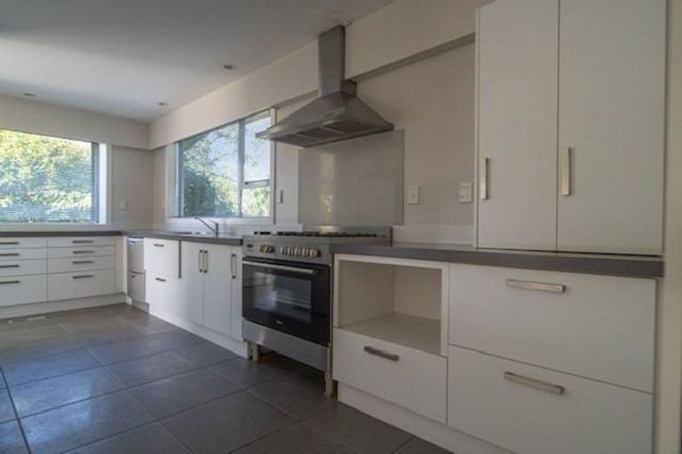 Photo of property in 7 Ilkley Place, Ilam, Christchurch, 8041