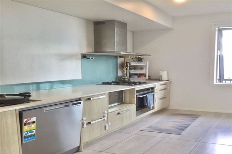 Photo of property in 34 Ceramic Lane, New Lynn, Auckland, 0600