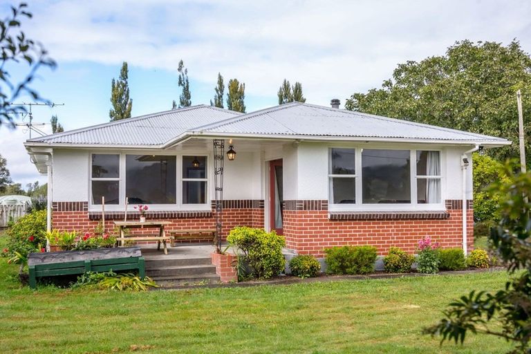 Photo of property in 327 Matarawa Road, Dalefield, Carterton, 5791