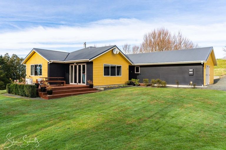 Photo of property in 16 Nikau Lane, Maungaturoto, 0520