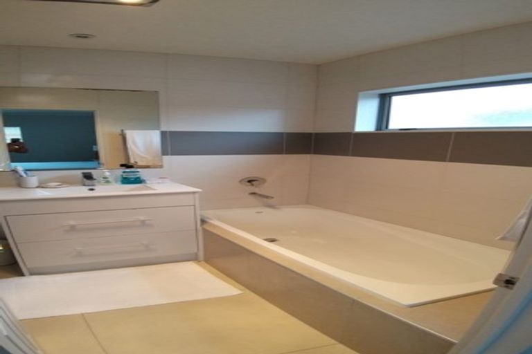 Photo of property in 1 Portofina Place, Flat Bush, Auckland, 2019