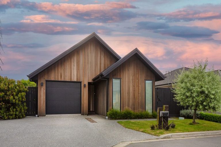 Photo of property in 5 Blaenavon Place, Halswell, Christchurch, 8025