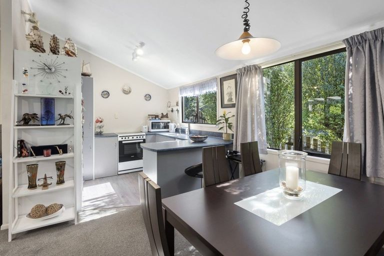 Photo of property in 8 Awa Glade Lane, Tikipunga, Whangarei, 0112