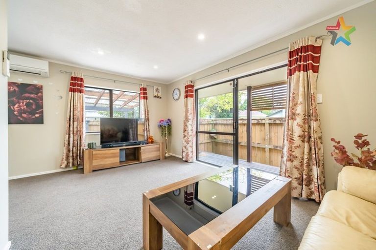Photo of property in 1/25a Ward Street, Trentham, Upper Hutt, 5018